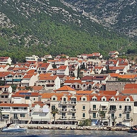 Apartments Amore Bol Bagian luar foto