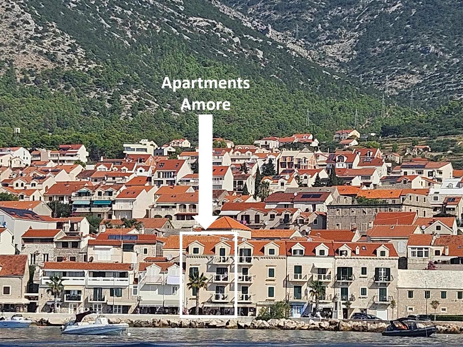Apartments Amore Bol Bagian luar foto