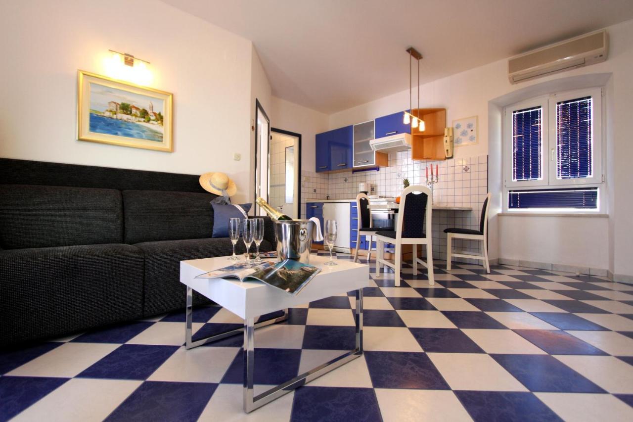 Apartments Amore Bol Ruang foto